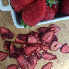Dried Strawberry Cocktail Garnish - 40g